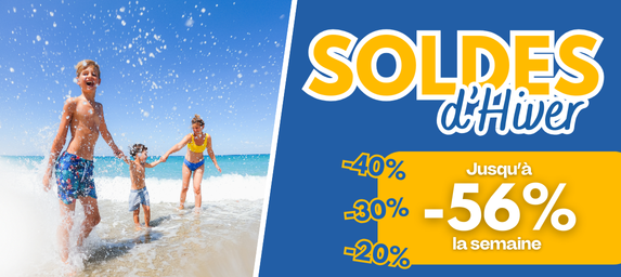 Groupe d'amis au ski qui sourient